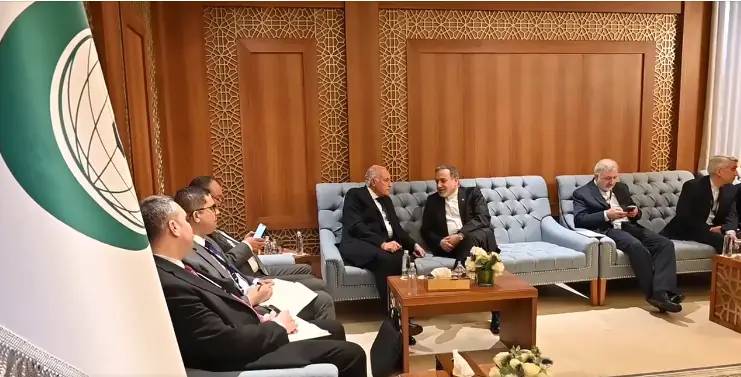 Mr. Attaf holds bilateral talks with his Iranian counterpart