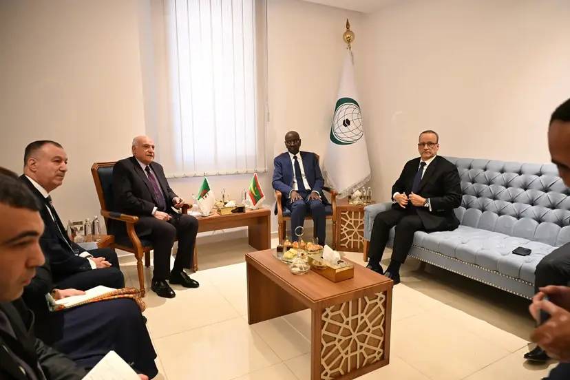 Mr Attaf holds talks in Jeddah with his Mauritanian counterpart