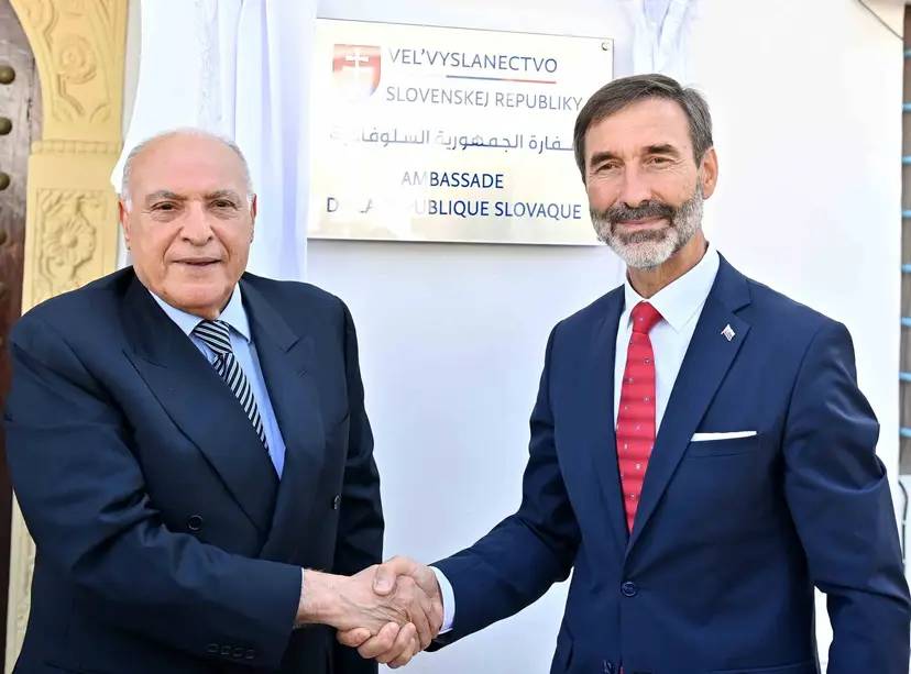 M. Attaf préside, aux côtés de son homologue Slovaque, la cérémonie officielle d’inauguration de l’Ambassade de la République Slovaque en Algérie.