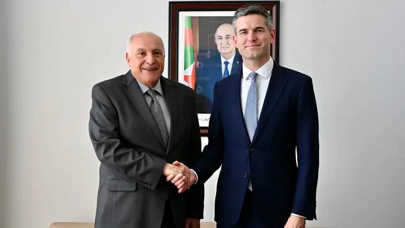 السيد عطاف يلتقي بنظيره الهولندي بنيويورك